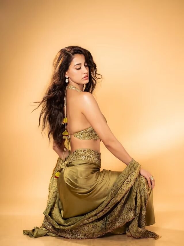 बेस्ट एथनिक लुक के लिए बनवाएं ऐसे स्टाइलिश ब्लाउज डिजाइंस